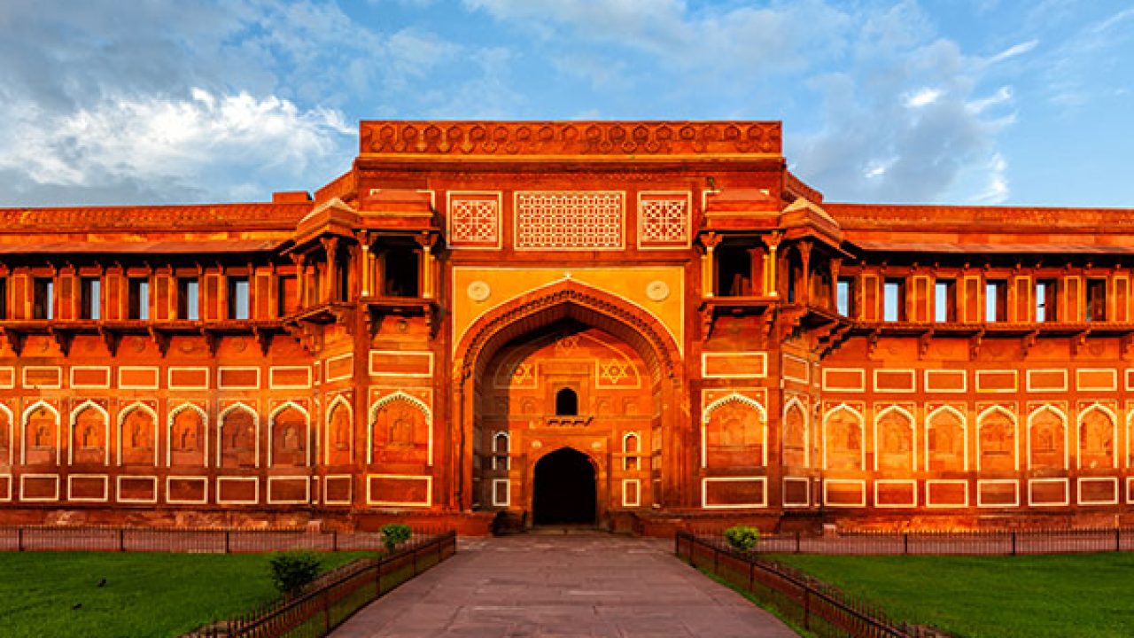 From 5:00 to 6:00 PM: Reaching Delhi