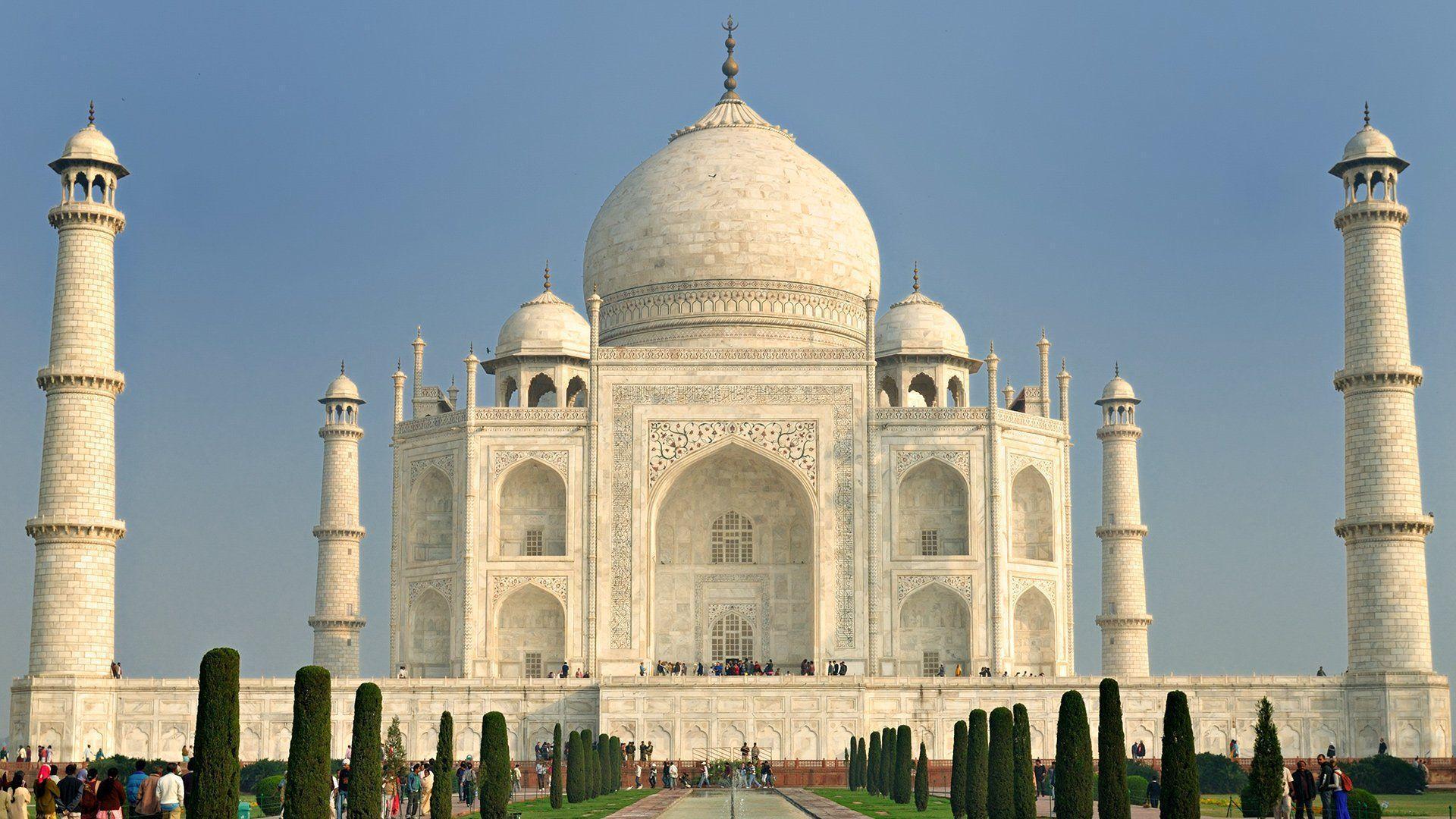 Visit Agra Fort at 2:30 PM.