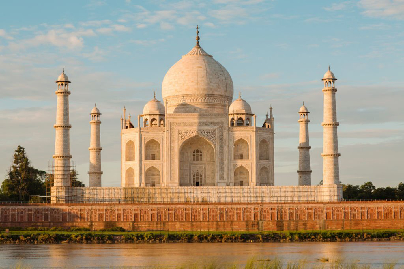 You will meet your guide when you get to Agra at 9:50 AM.