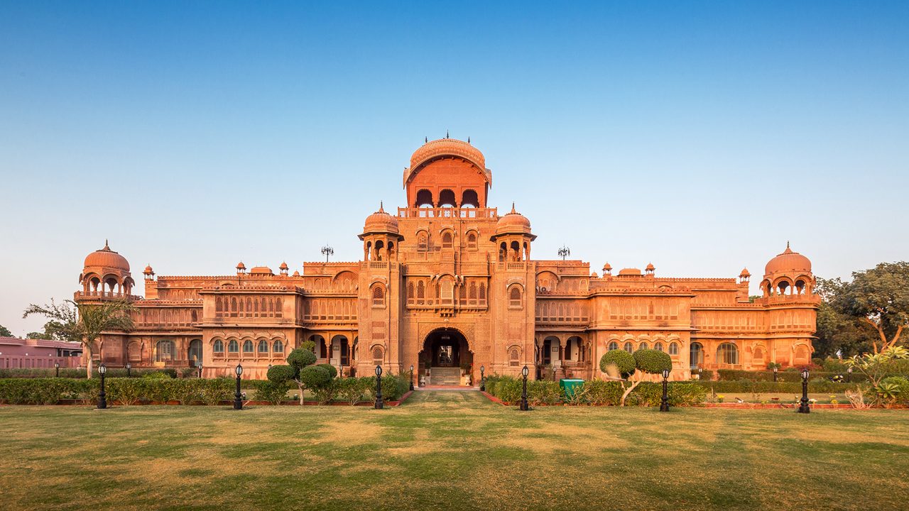 Day 3:  Jaipur to Bikaner (334km/5hrs)