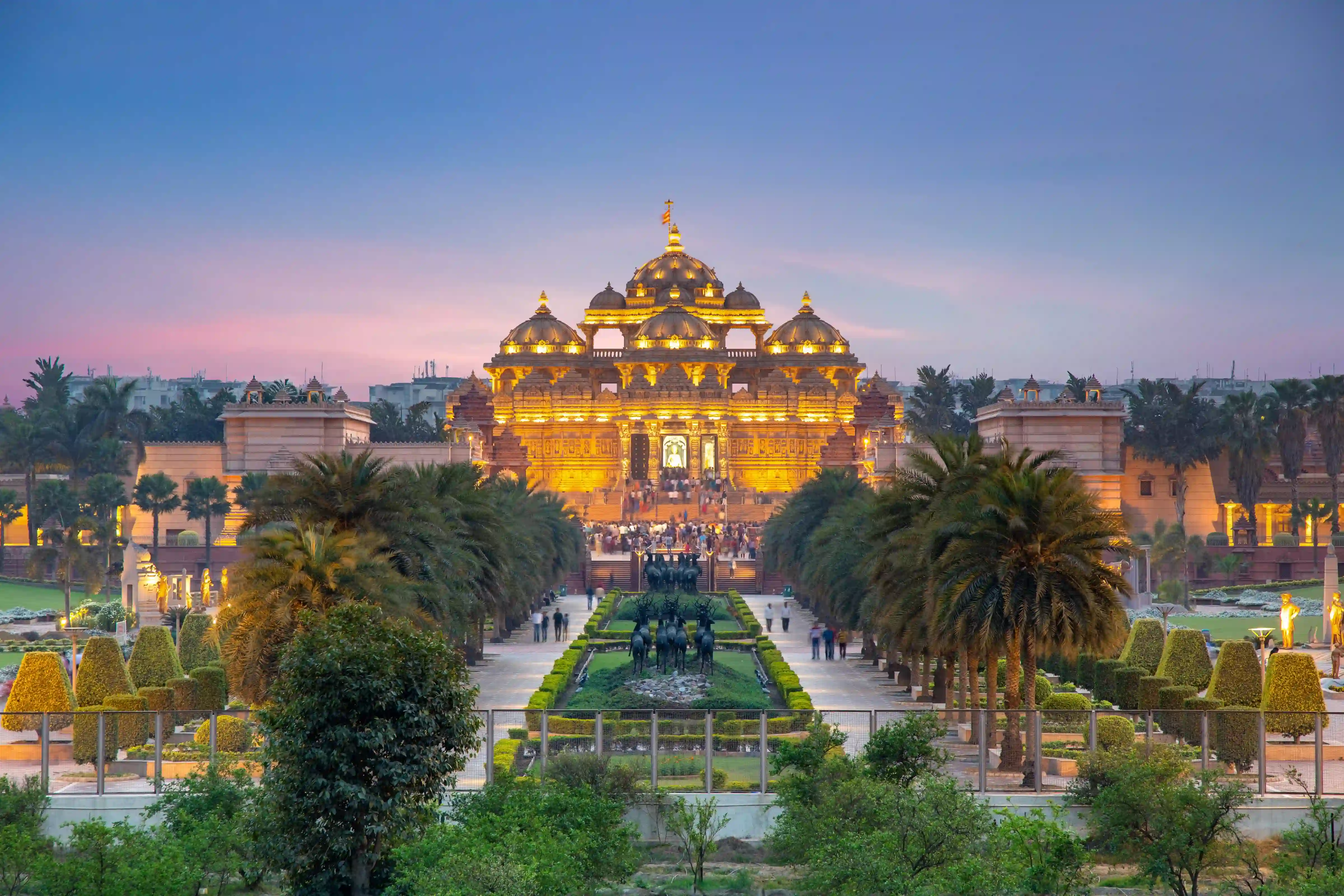 Delhi Temples and Spiritual Sites Tour – 6 Hours