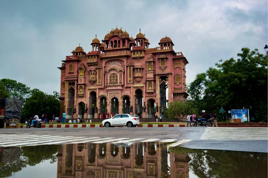 From Delhi: 2 Days Jaipur City Overnight Tour