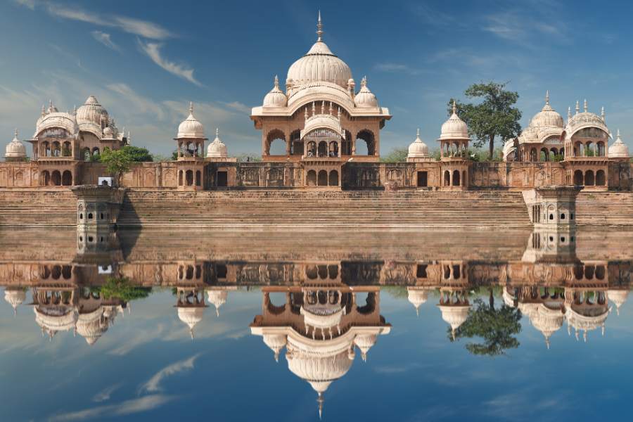 Sunrise Taj Mahal and Mathura Day Tour