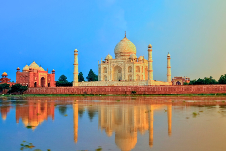 Taj Mahal Sunrise tour from Delhi by Car