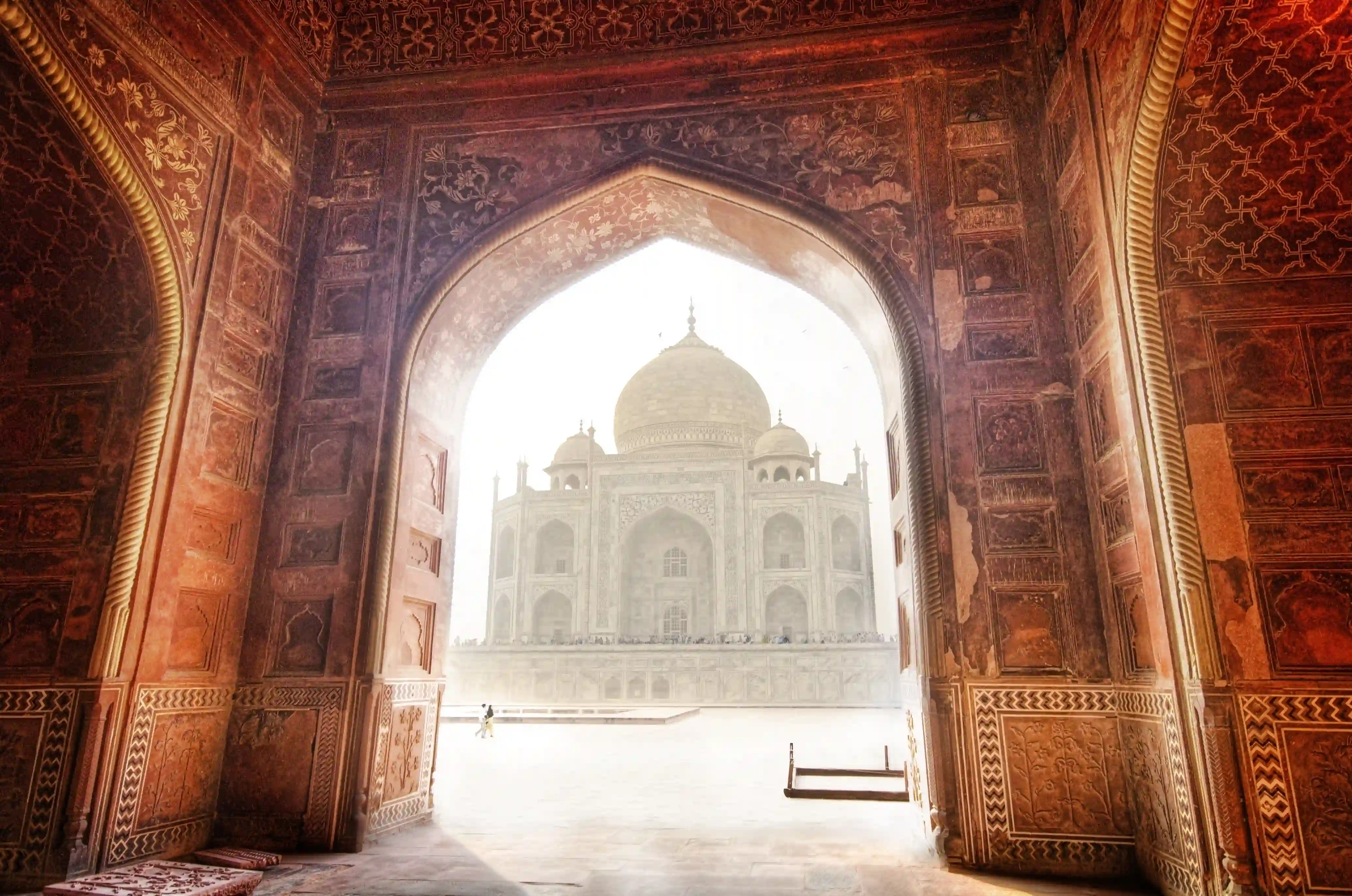 Taj Mahal tour by Luxury Car from Delhi