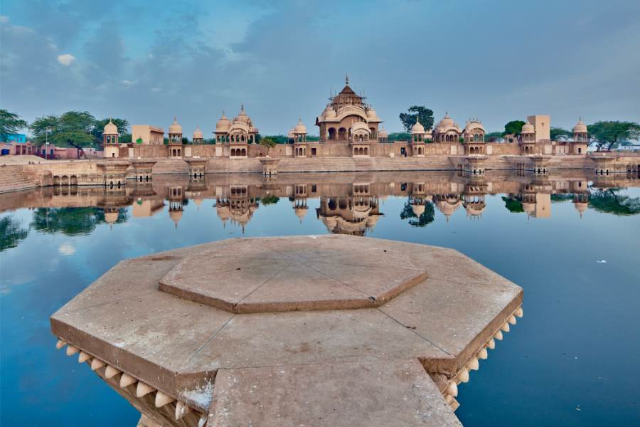 Sunrise Taj Mahal and Mathura Day Tour